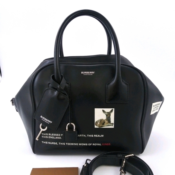 Burberry Runway Handbags - 🔥2day🔥Deal Burberry Runway Cube Bag